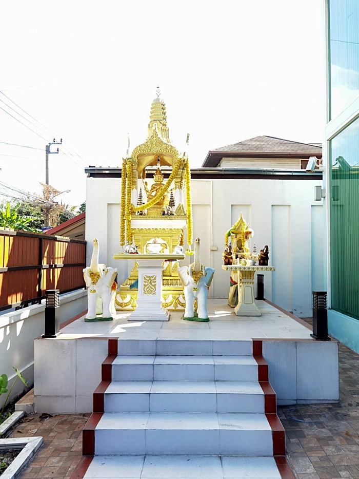 ขายหรือให้เช่า ออฟฟิต อาคารสำนักงาน 2 ชั้น 101 ตร.วา ย่านใจกลางเมืองลาดพร้าว87